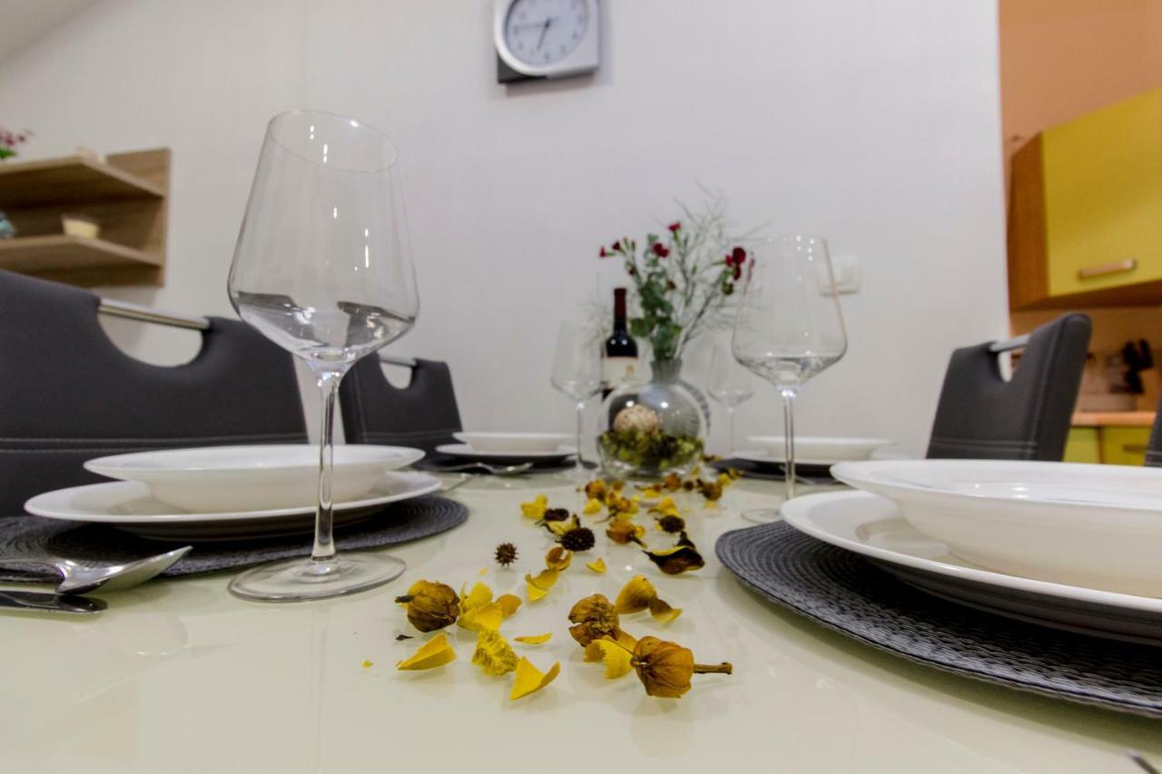 Apartmani Skelin***/**** คาชเตลา ภายนอก รูปภาพ