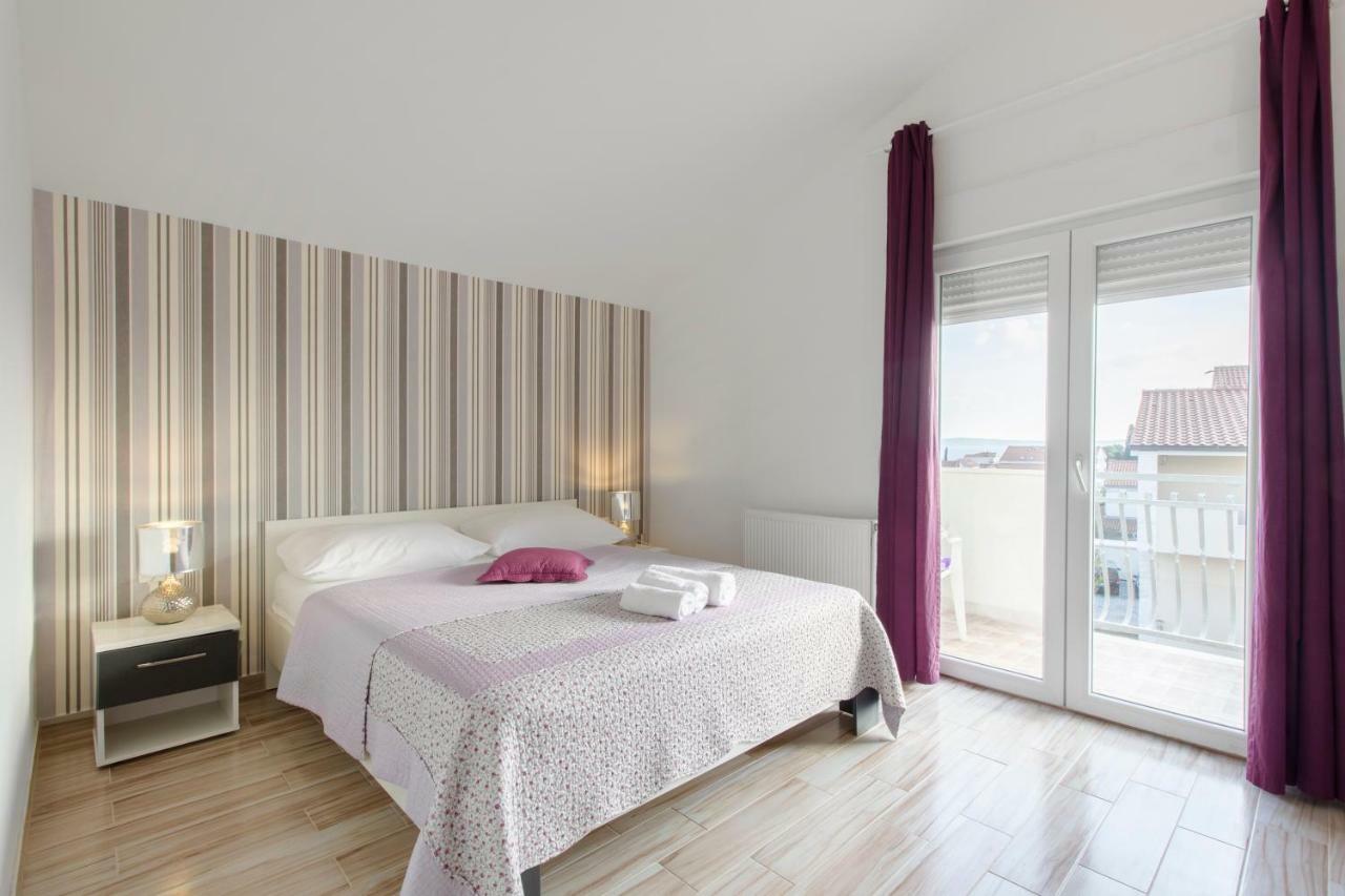 Apartmani Skelin***/**** คาชเตลา ภายนอก รูปภาพ